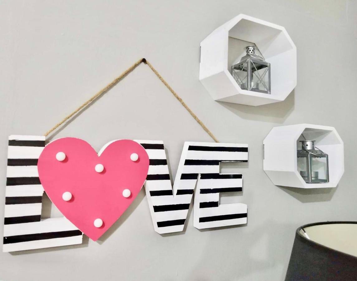 Super Cute Hampton Suites Imus Buitenkant foto